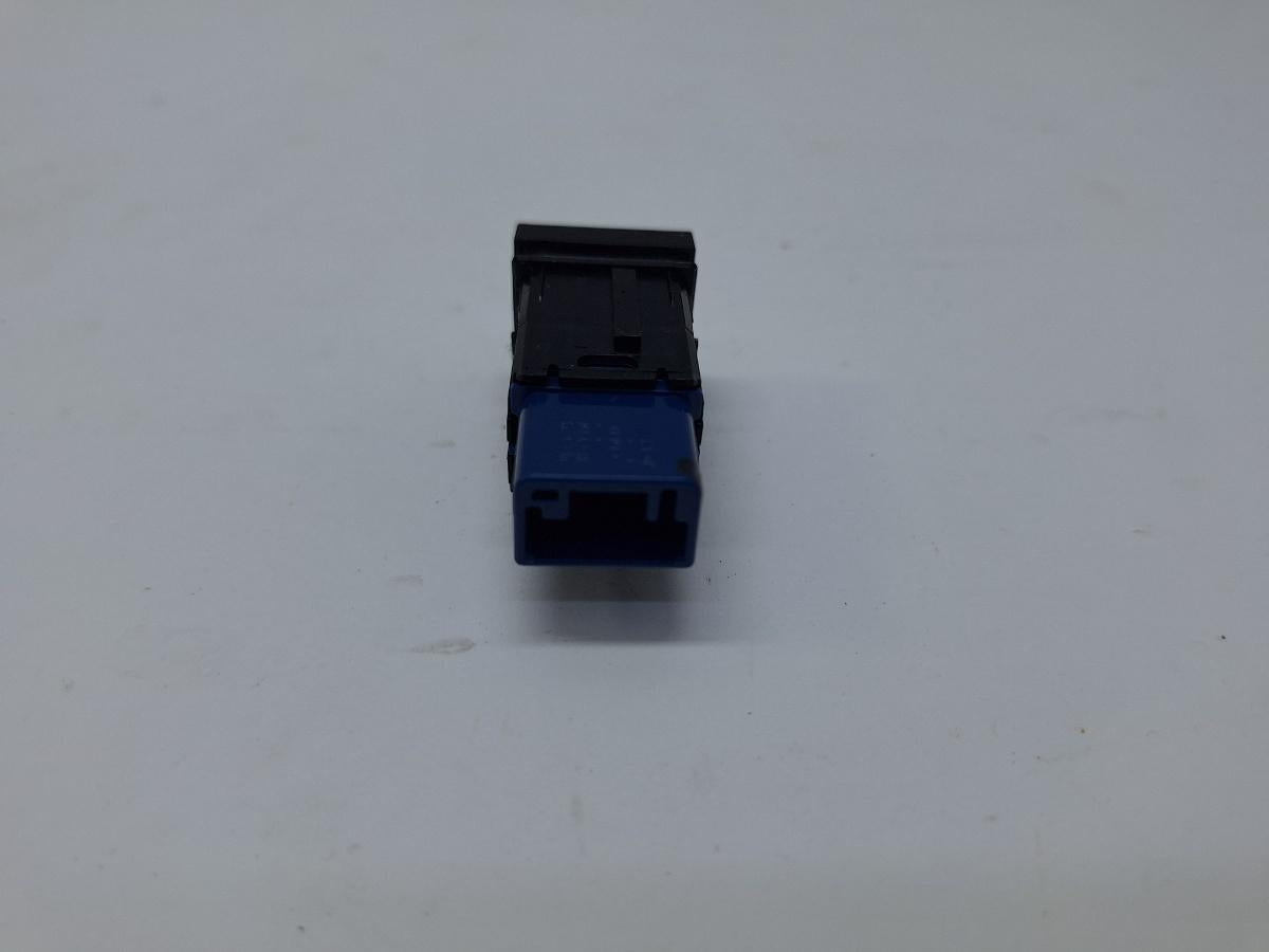 Comutator incalzire bancheta stanga spate TOYOTA COROLLA _E21_ 2018 -> 1.8 Hybrid 2ZR-FXE 8475102110