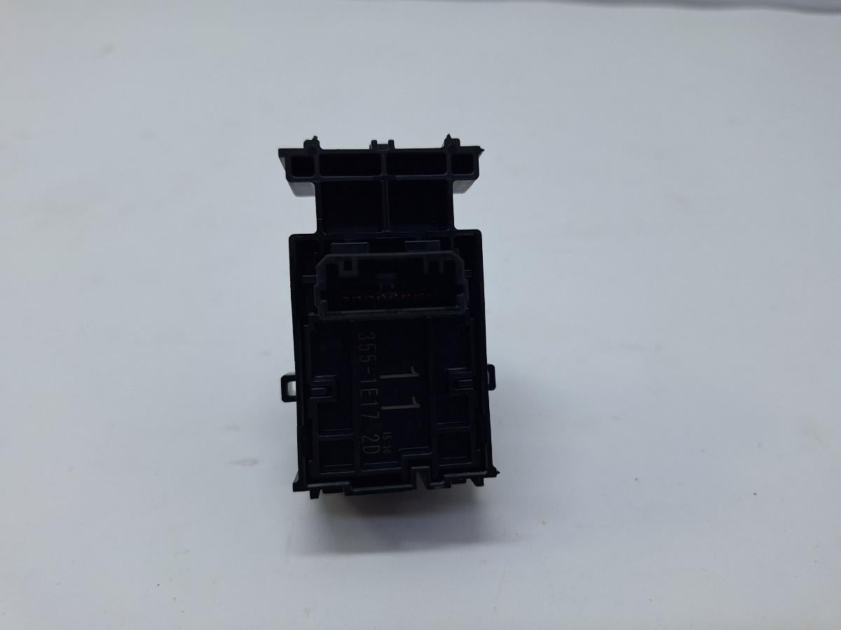 Buton geam stanga spate TOYOTA COROLLA _E21_ 2018 -> 1.8 Hybrid 2ZR-FXE 8481002250