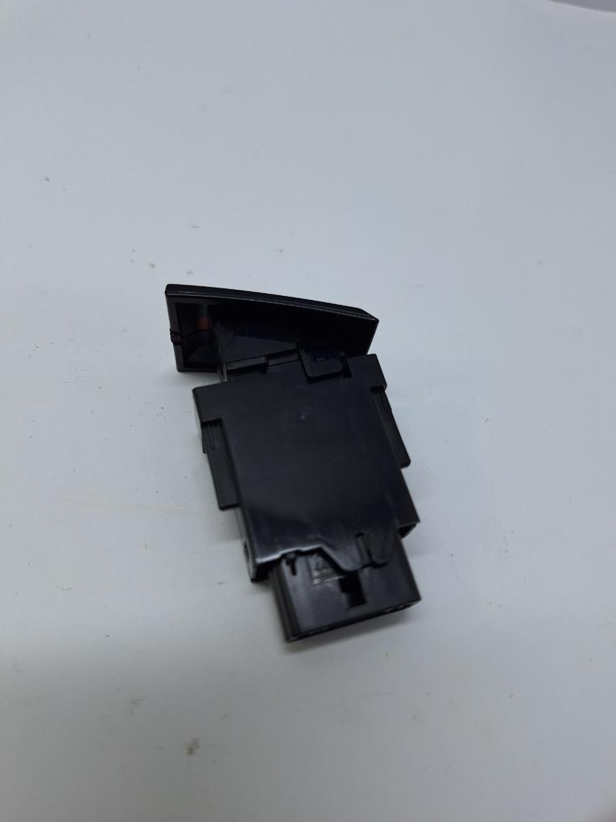 Buton avarii SOS TOYOTA COROLLA _E21_ 2018 -> 1.8 Hybrid 2ZR-FXE 8433202400