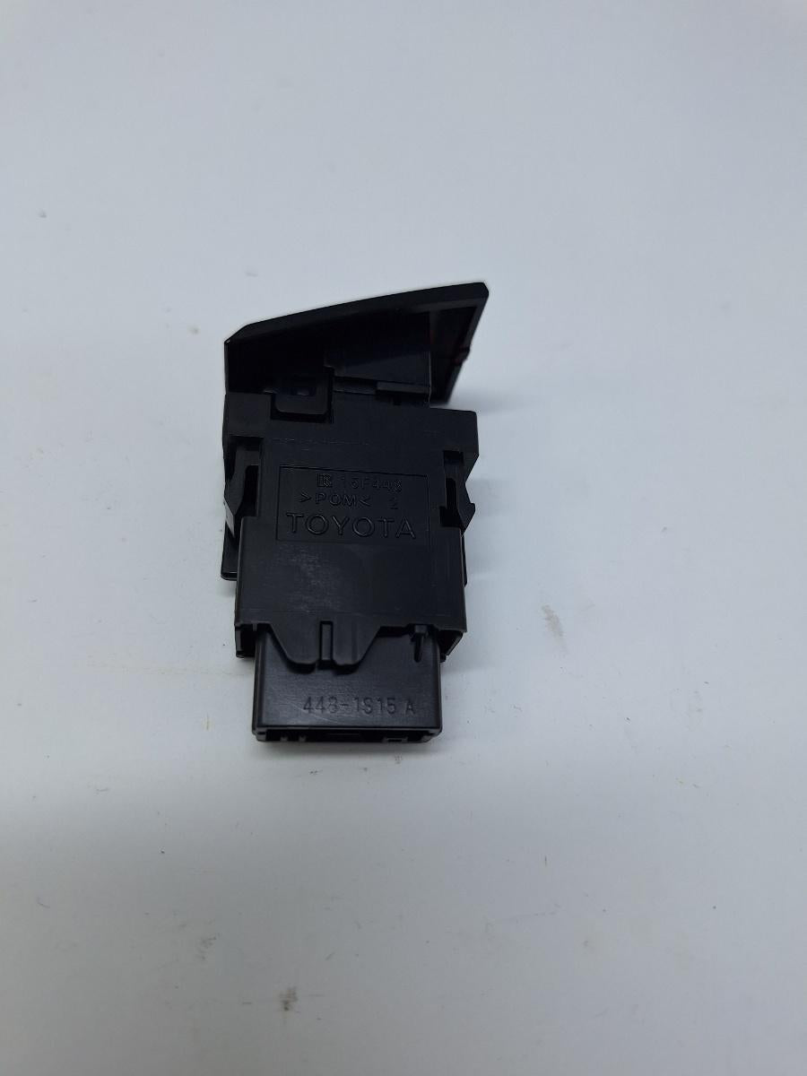 Buton avarii SOS TOYOTA COROLLA _E21_ 2018 -> 1.8 Hybrid 2ZR-FXE 8433202400