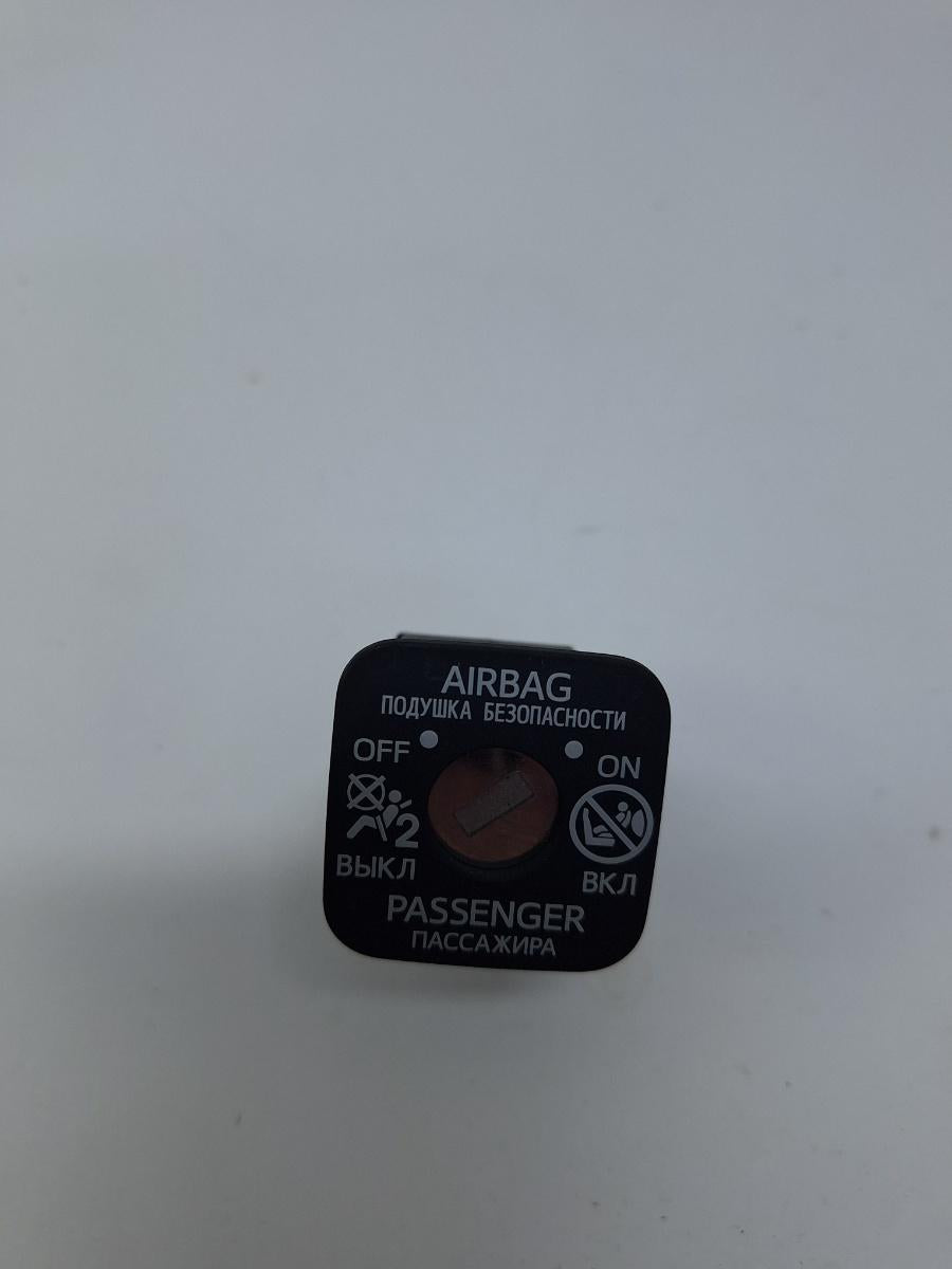 Comutator airbag pasager TOYOTA COROLLA _E21_ 2018 -> 1.8 Hybrid 2ZR-FXE 6906502010