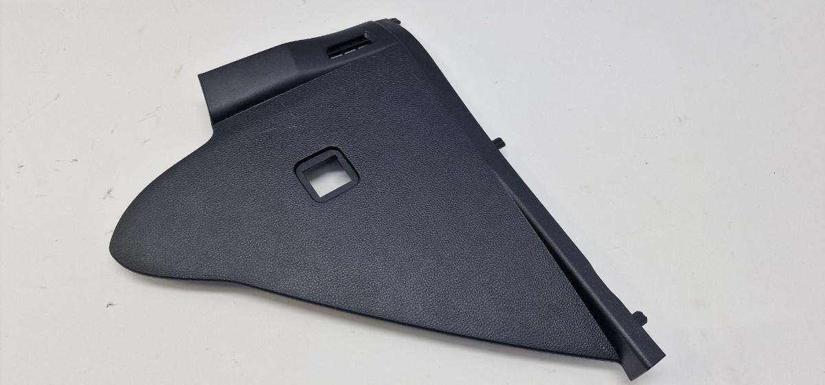 Ornament capat lateral panou de bord dreapta TOYOTA COROLLA _E21_ 2018 -> 1.8 Hybrid 2ZR-FXE 5531802350