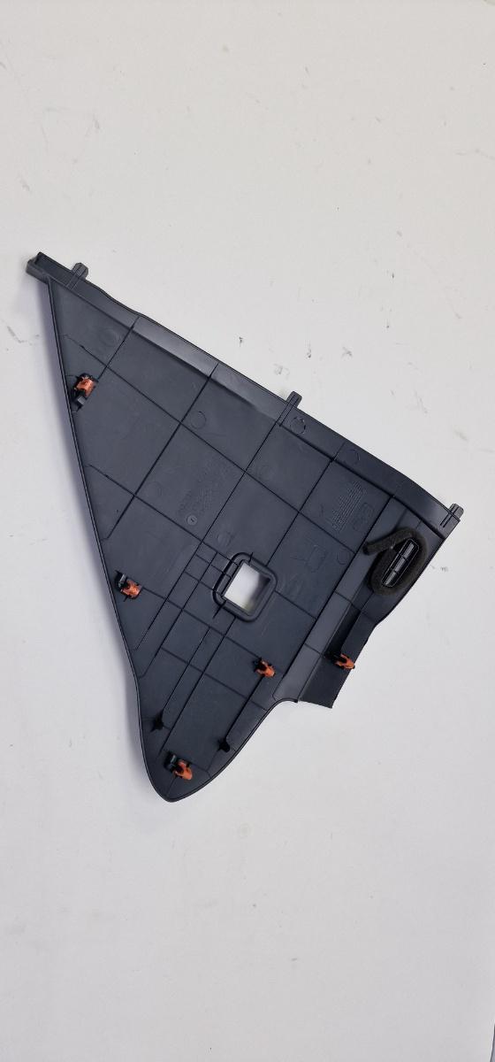 Ornament capat lateral panou de bord dreapta TOYOTA COROLLA _E21_ 2018 -> 1.8 Hybrid 2ZR-FXE 5531802350