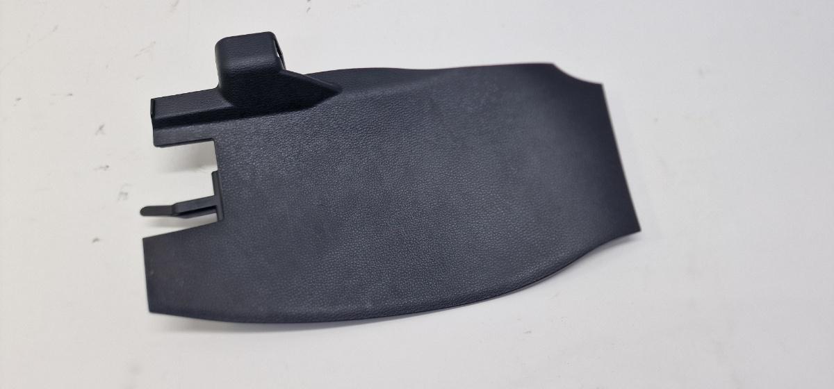Ornament lateral consola centrala fata stanga TOYOTA COROLLA _E21_ 2018 -> 1.8 Hybrid 2ZR-FXE 58816-02380
