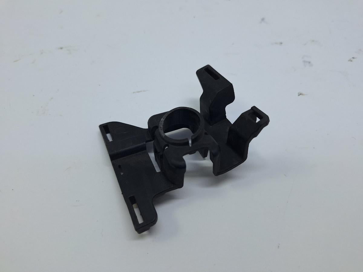 Suport senzor de parcare (PDC) spate TOYOTA COROLLA _E21_ 2018 -> 1.8 Hybrid 2ZR-FXE 8934802320