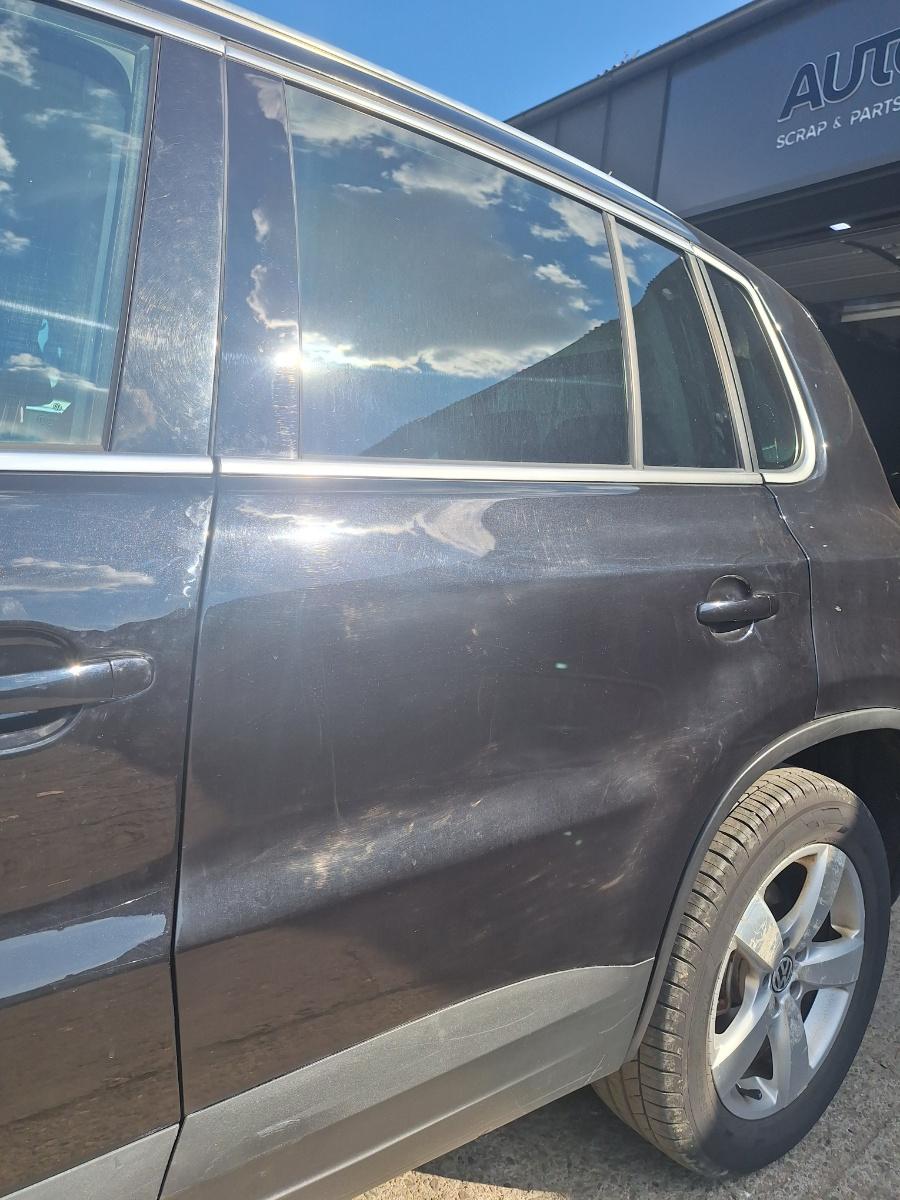 Usa stanga spate VOLKSWAGEN TIGUAN 5N_ 2007 -> 2.0 TDI CBAB negru LC9X