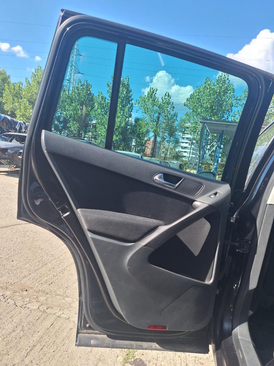 Usa stanga spate VOLKSWAGEN TIGUAN 5N_ 2007 -> 2.0 TDI CBAB negru LC9X