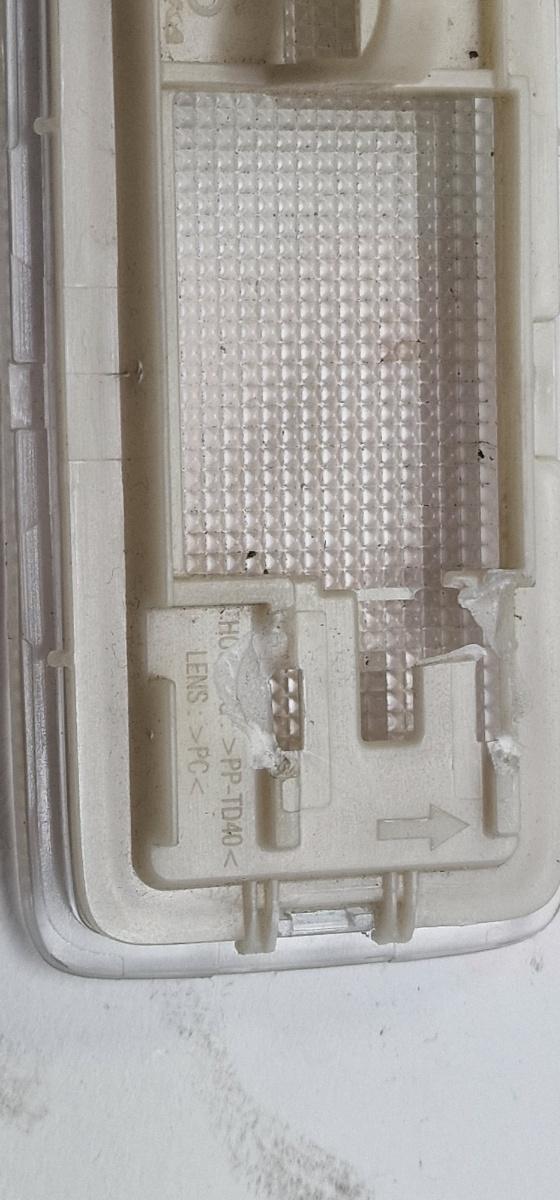 Lampa scaune fata TOYOTA COROLLA _E21_ 2018 -> 1.8 Hybrid 2ZR-FXE 8136005010A0