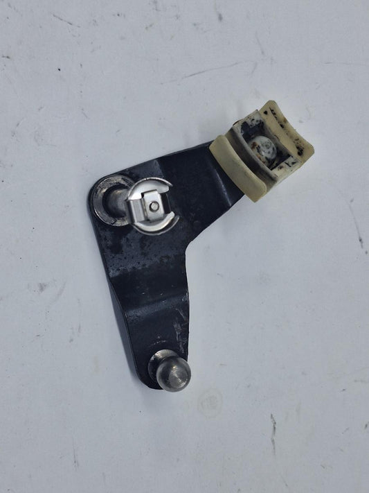 Suport timonerie schimbator de viteze VOLKSWAGEN POLO 9N_ 2001 - 2012 1.4 TDI AMF, BAY 1J0711203E