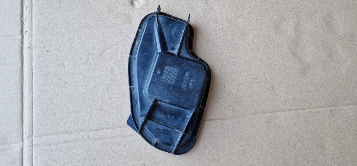 Protectie anti-praf faruri SEAT CORDOBA III 6L2 2002 - 2009 1.4 16V BBY, BKY 6L0941607