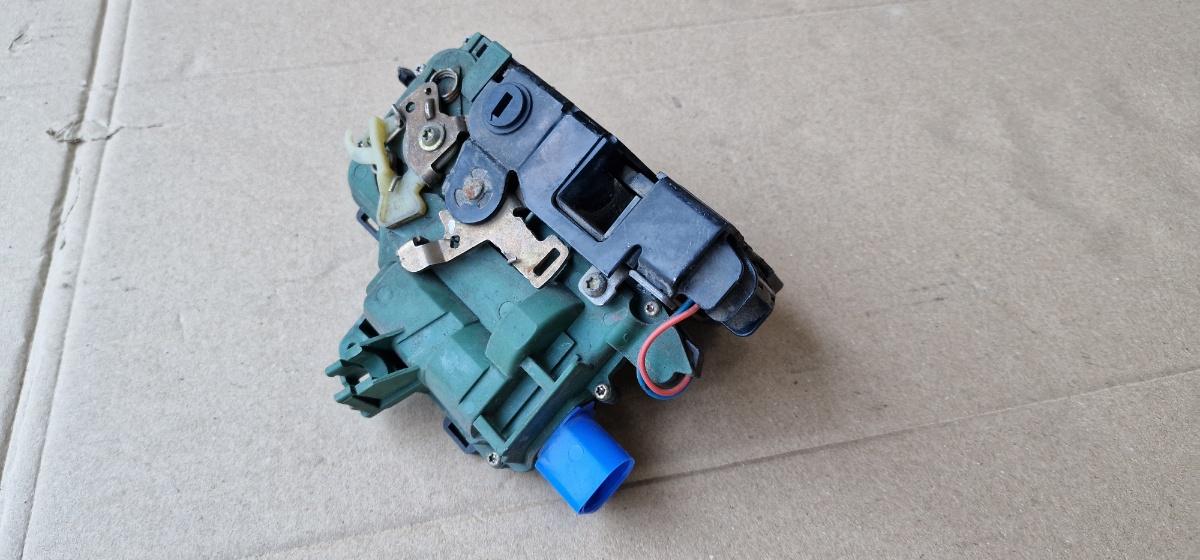 Broasca usa dreapta spate SEAT CORDOBA III 6L2 2002 - 2009 1.4 16V BBY, BKY 3B4839016AG