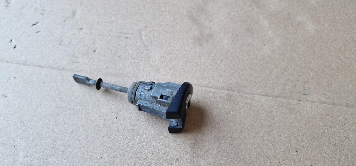 Butuc SEAT CORDOBA III 6L2 2002 - 2009 1.4 16V BBY, BKY 6K4837223A