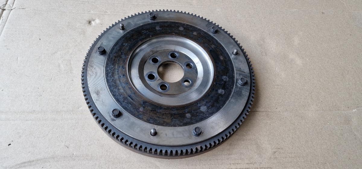 Volanta SEAT CORDOBA III 6L2 2002 - 2009 1.4 16V BBY, BKY R0301052710 038105269C