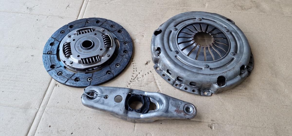 Kit ambreiaj SEAT CORDOBA III 6L2 2002 - 2009 1.4 16V BBY, BKY SACHS 3082000796 036141032P