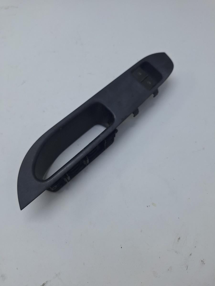 Manere auto stanga fata SEAT IBIZA IV 6L1 2002 - 2009 1.2 AZQ, BME, SEAT CORDOBA III 6L2 2002 - 2009 1.4 16V BBY, BKY VAG 6L1867171F