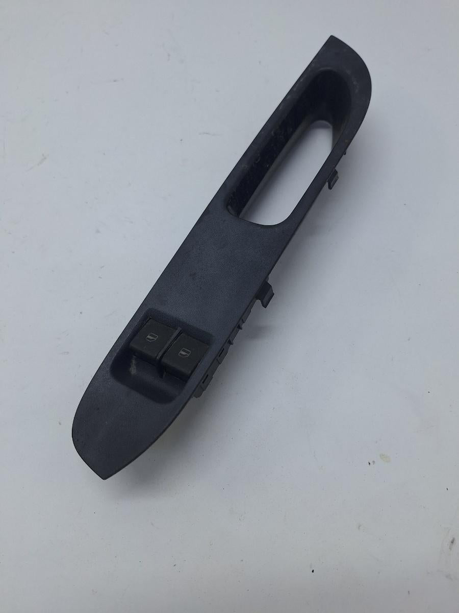 Manere auto stanga fata SEAT IBIZA IV 6L1 2002 - 2009 1.2 AZQ, BME, SEAT CORDOBA III 6L2 2002 - 2009 1.4 16V BBY, BKY VAG 6L1867171F