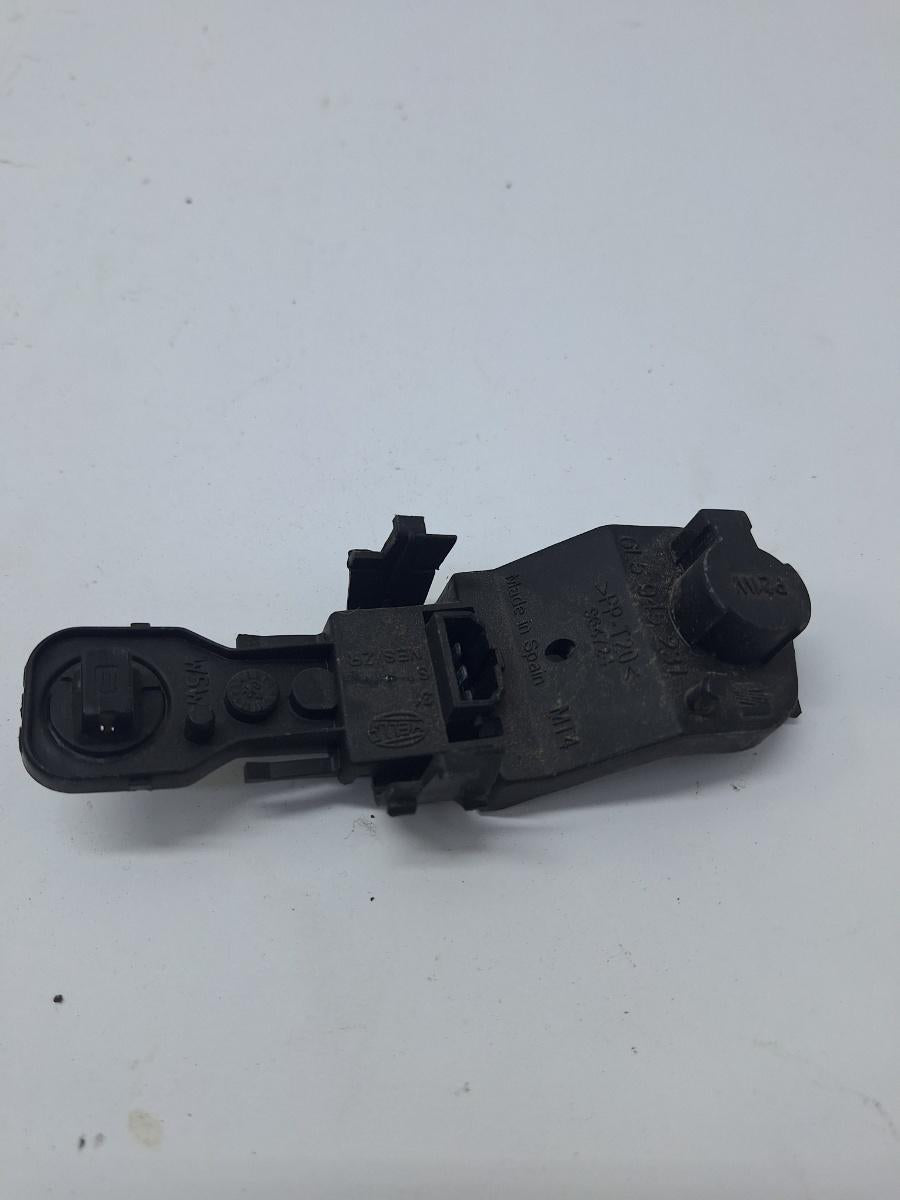 Carcasa suport becuri stopuri SEAT CORDOBA III 6L2 2002 - 2009 1.4 16V BBY, BKY 6L5945231