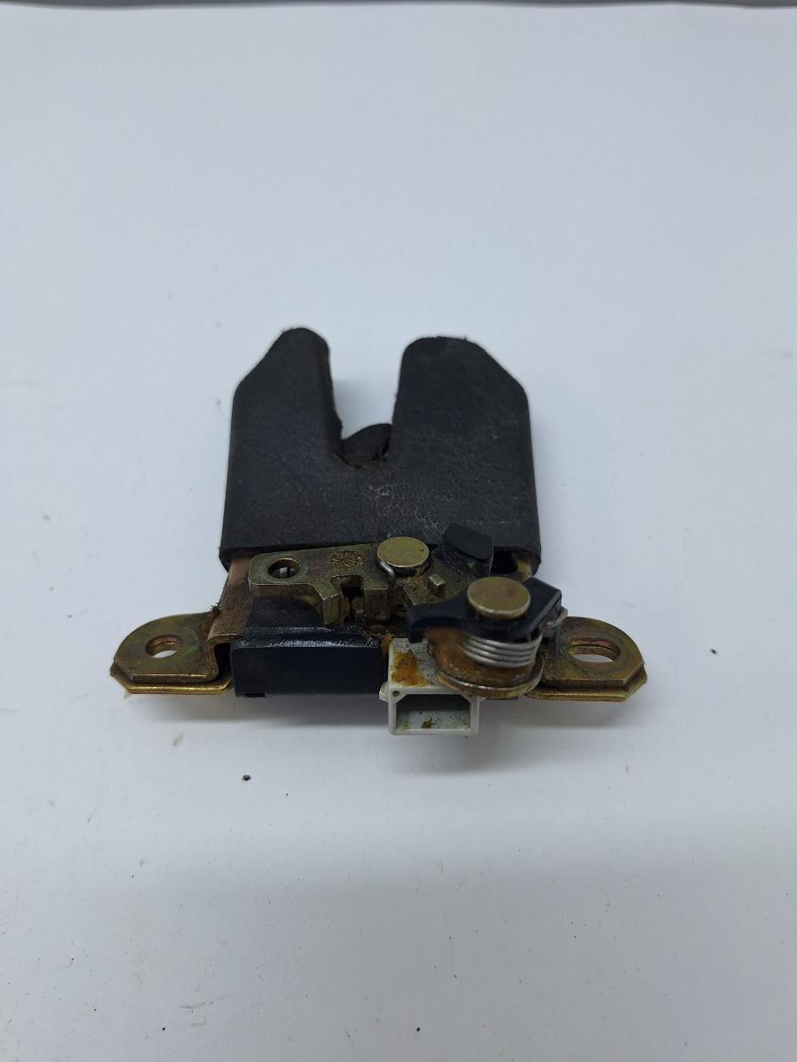 Broasca hayon/portbagaj SEAT CORDOBA III 6L2 2002 - 2009 1.4 16V BBY, BKY 6L5827505C