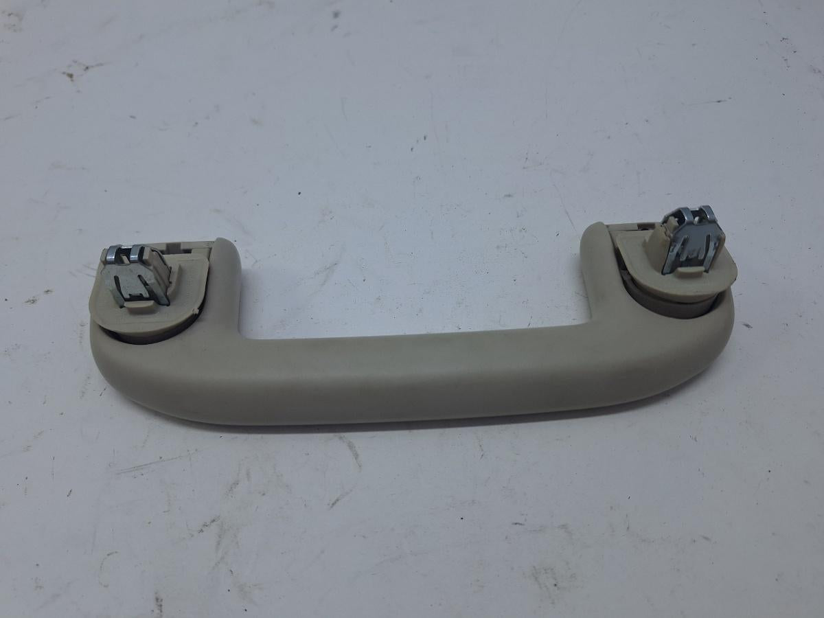 Maner de sustinere plafon dreapta fata TOYOTA COROLLA _E21_ 2018 -> 1.8 Hybrid 2ZR-FXE 74613B7040