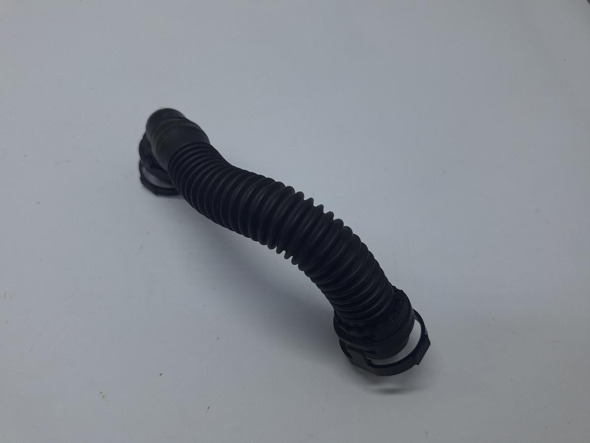 Furtun/conducta de aerisire VOLKSWAGEN GOLF VII 5G1 2012 -> 2.0 TDi BlueMotion 04L103493