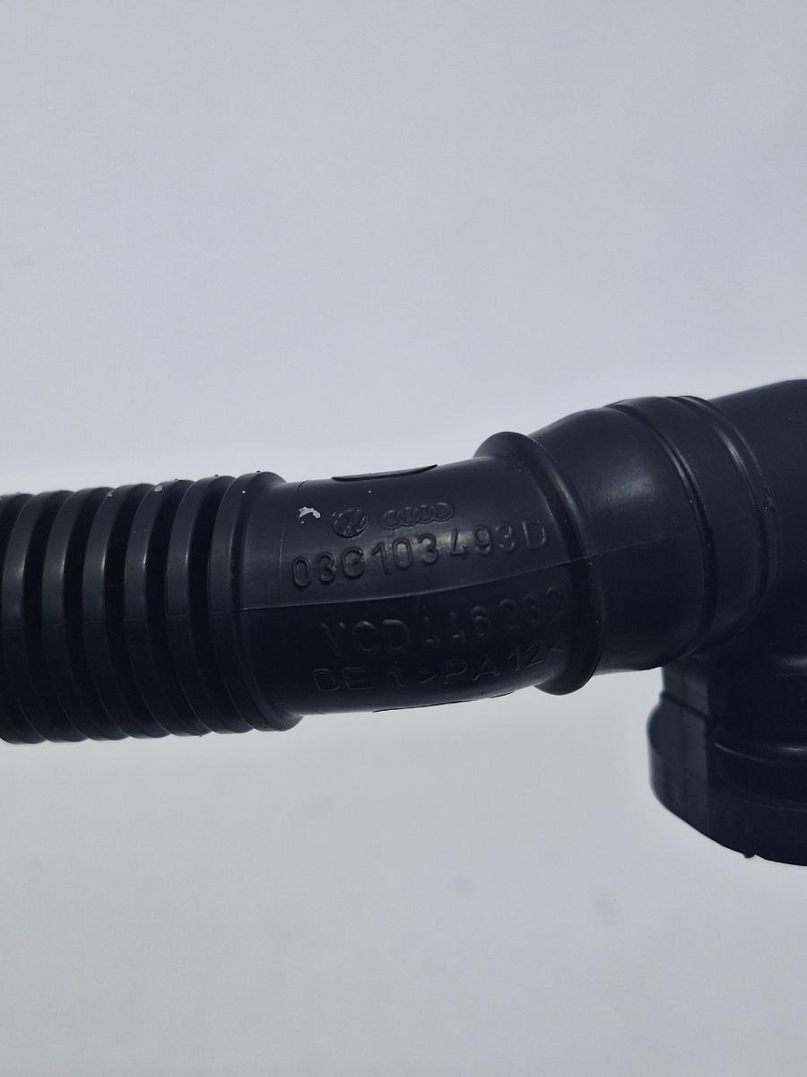 Furtun/conducta de aerisire VOLKSWAGEN CADDY III Estate 2KB, 2KJ, 2CB, 2CJ 2004 - 2015 1.9 TDI BJB, BLS VAG 03G103493D