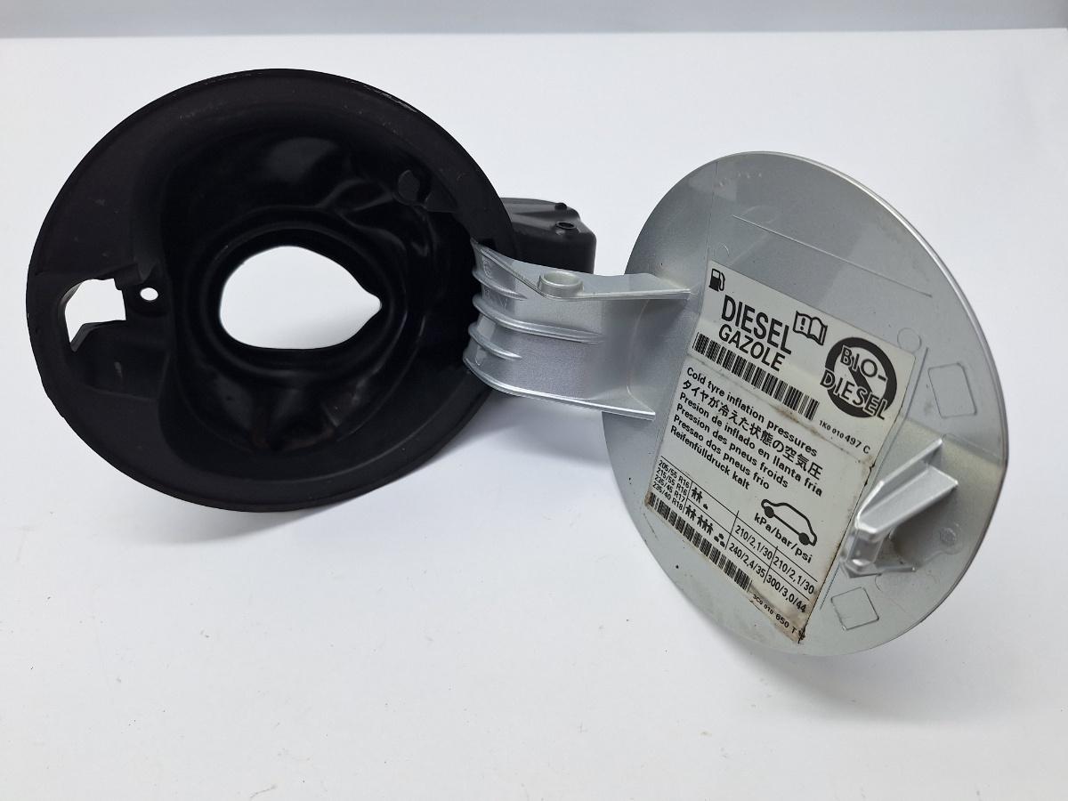 Ornament usita rezervor combustibil VOLKSWAGEN PASSAT Variant 3C5 2005 - 2011 LA7W 3C9809857