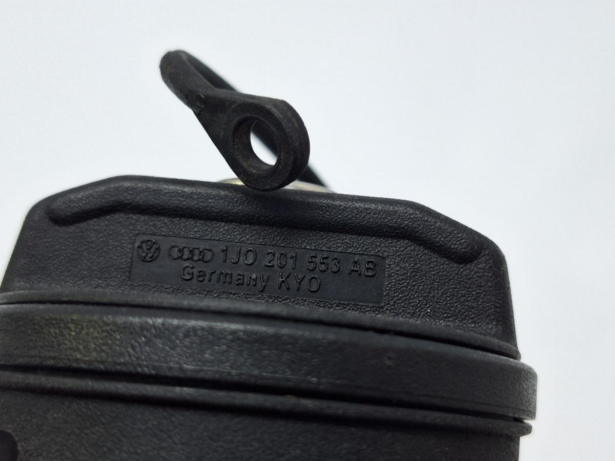 Capac rezervor combustibil VOLKSWAGEN GOLF VI 5K1 2008 - 2013, VOLKSWAGEN GOLF V Variant 1K5 2007 - 2009 1.9 TDI BLS, BXE VAG 1J0201553AE