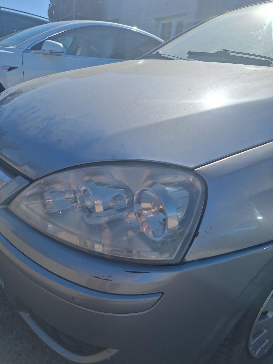 Far stanga OPEL CORSA C F08, F68, X01 2000 - 2009 1.3 CDTI Z 13 DT