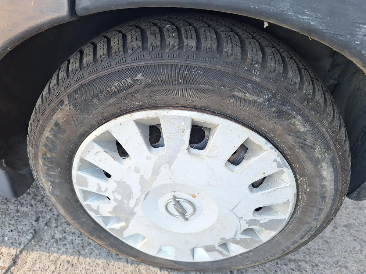 Roti complete cu anvelope iarna OPEL CORSA C F08, F68, X01 2000 - 2009 1.3 CDTI Z 13 DT Sailun 175/65 14