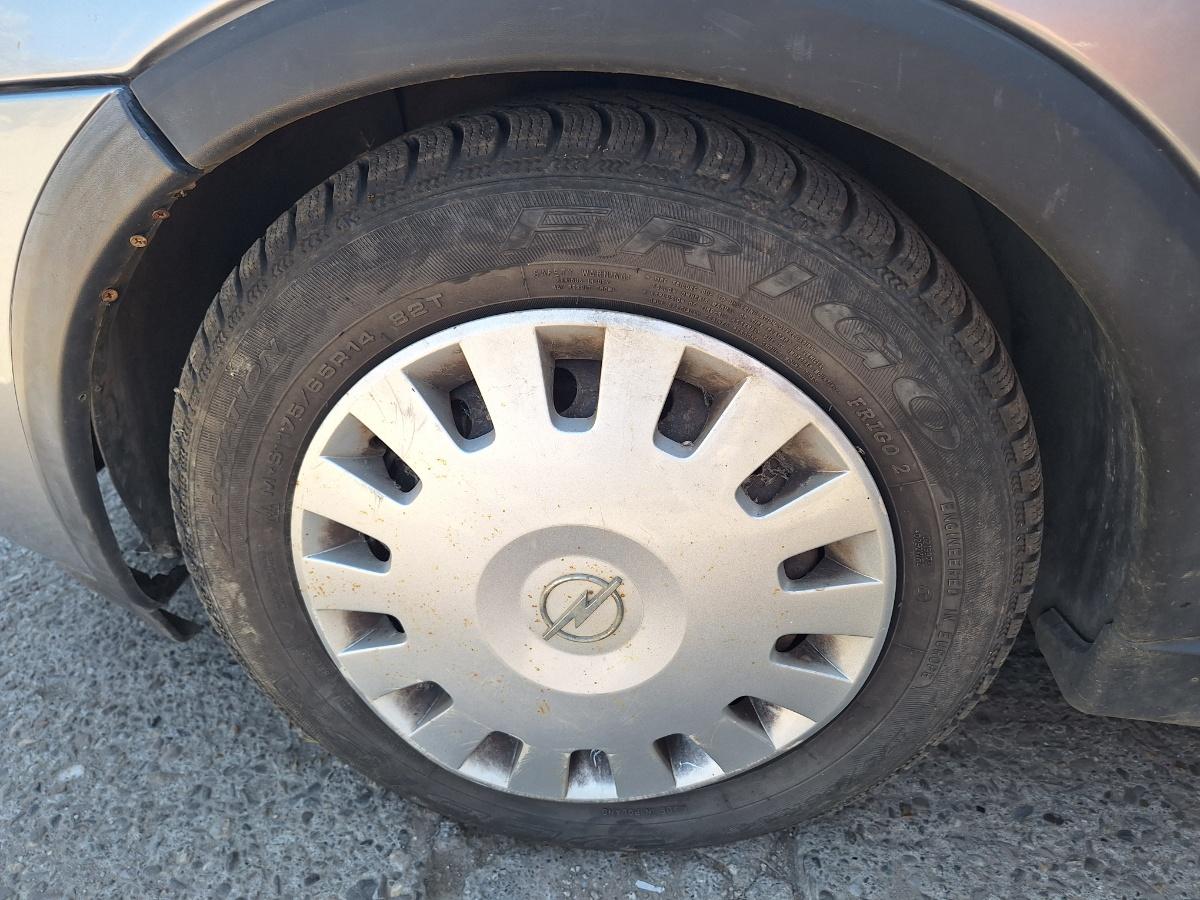 Roti complete cu anvelope iarna OPEL CORSA C F08, F68, X01 2000 - 2009 1.3 CDTI Z 13 DT Sailun 175/65 14