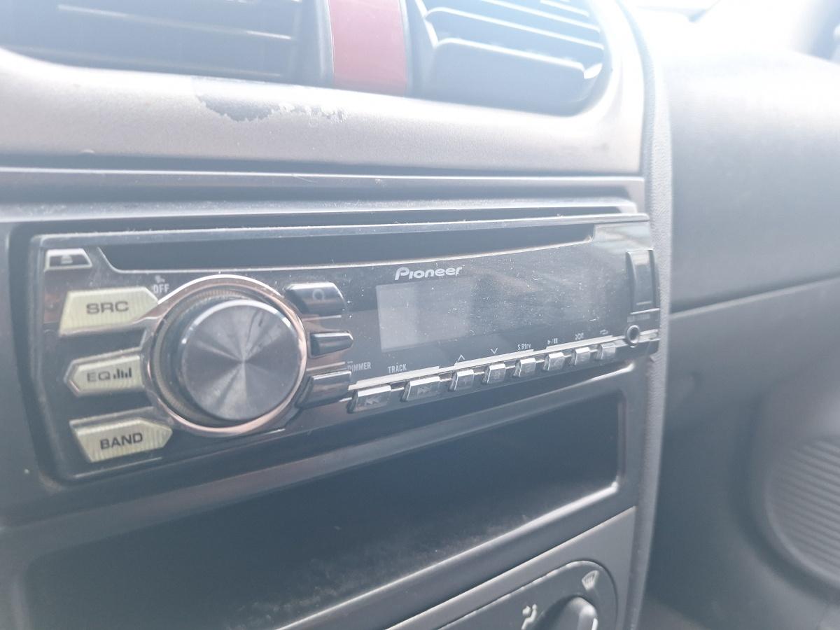 Player CD radio OPEL CORSA C F08, F68, X01 2000 - 2009 1.3 CDTI Z 13 DT Pioneer