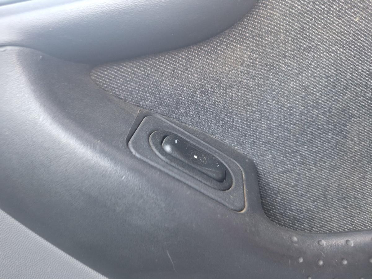 Comutator geam dreapta fata OPEL CORSA C F08, F68, X01 2000 - 2009 1.3 CDTI Z 13 DT