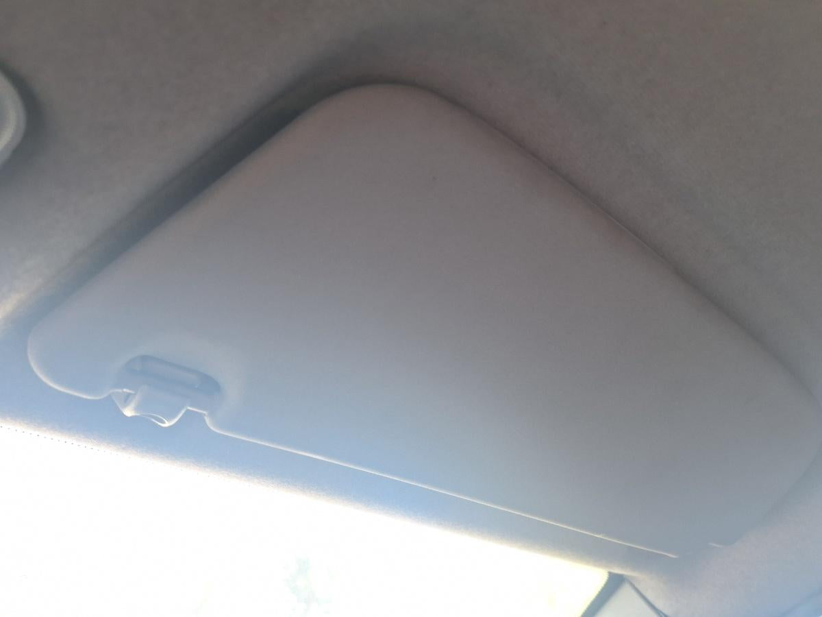 Parasolar dreapta OPEL CORSA C F08, F68, X01 2000 - 2009 1.3 CDTI Z 13 DT