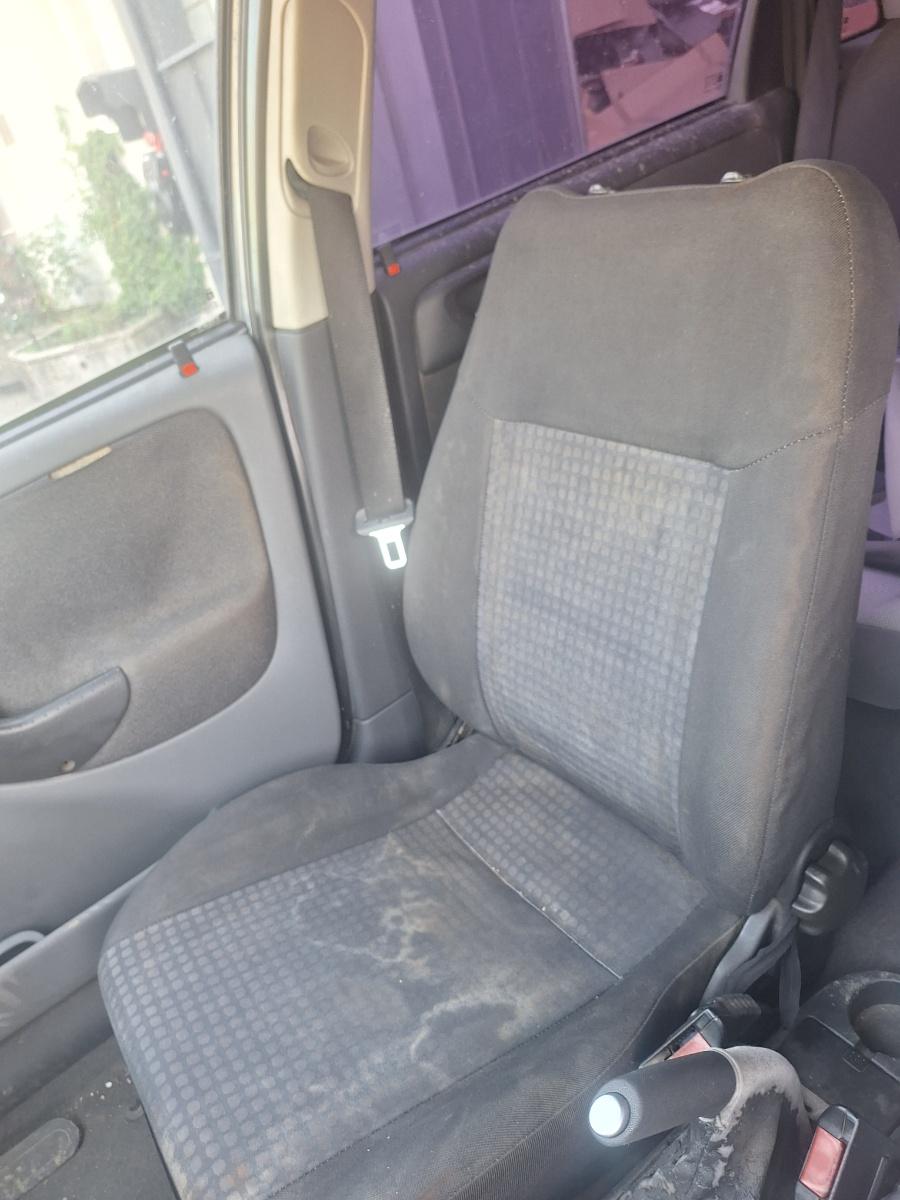 Scaun fata, pasager dreapta fata OPEL CORSA C F08, F68, X01 2000 - 2009 1.3 CDTI Z 13 DT