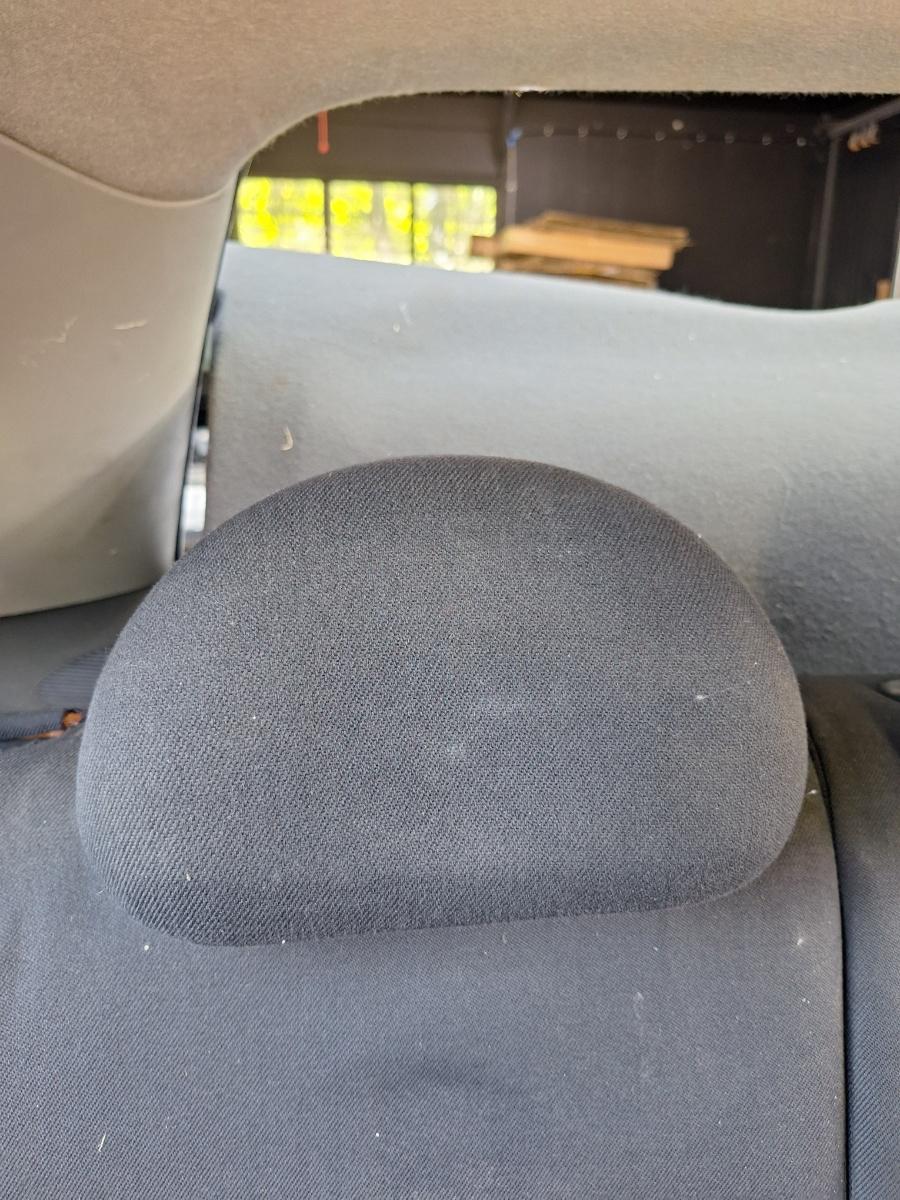 Tetiera bancheta dreapta spate OPEL CORSA C F08, F68, X01 2000 - 2009 1.3 CDTI Z 13 DT