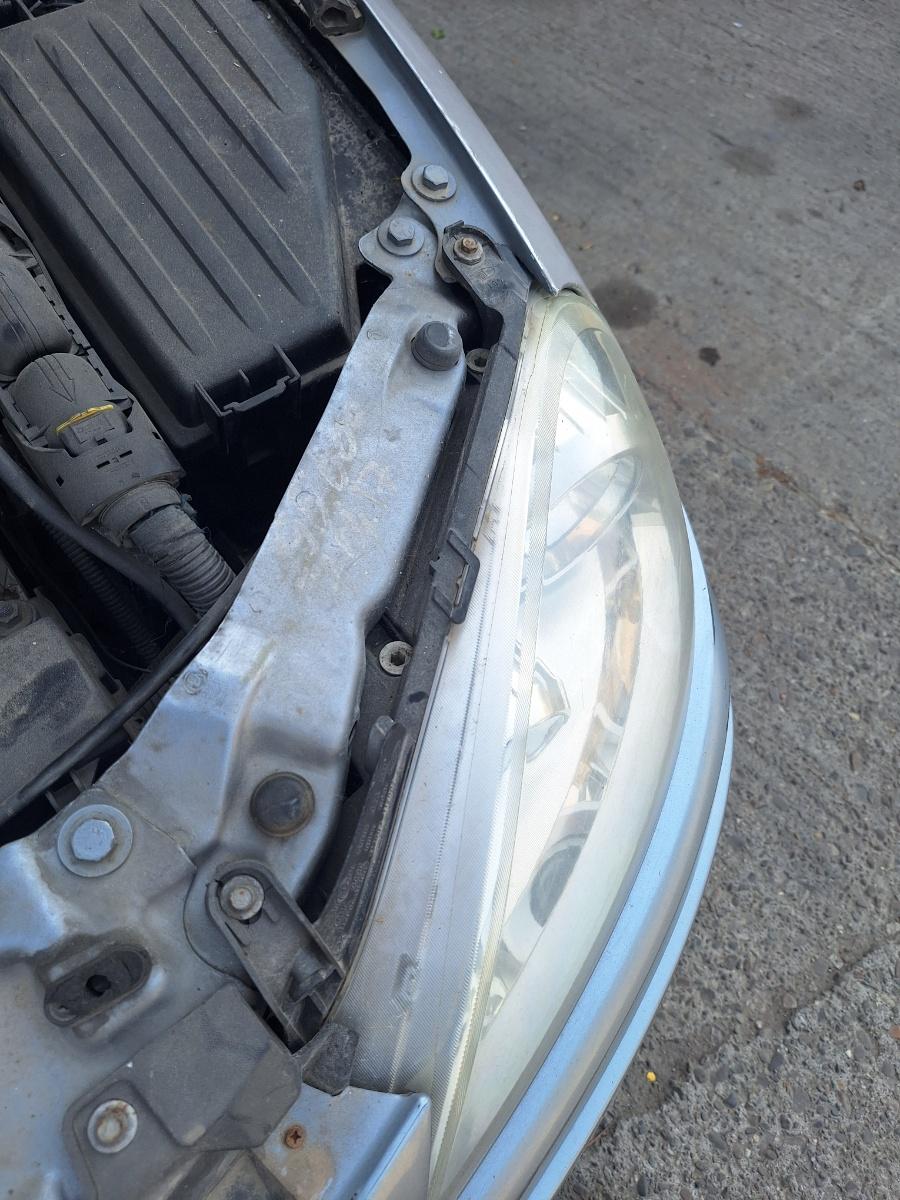 Far stanga OPEL CORSA C F08, F68, X01 2000 - 2009 1.3 CDTI Z 13 DT