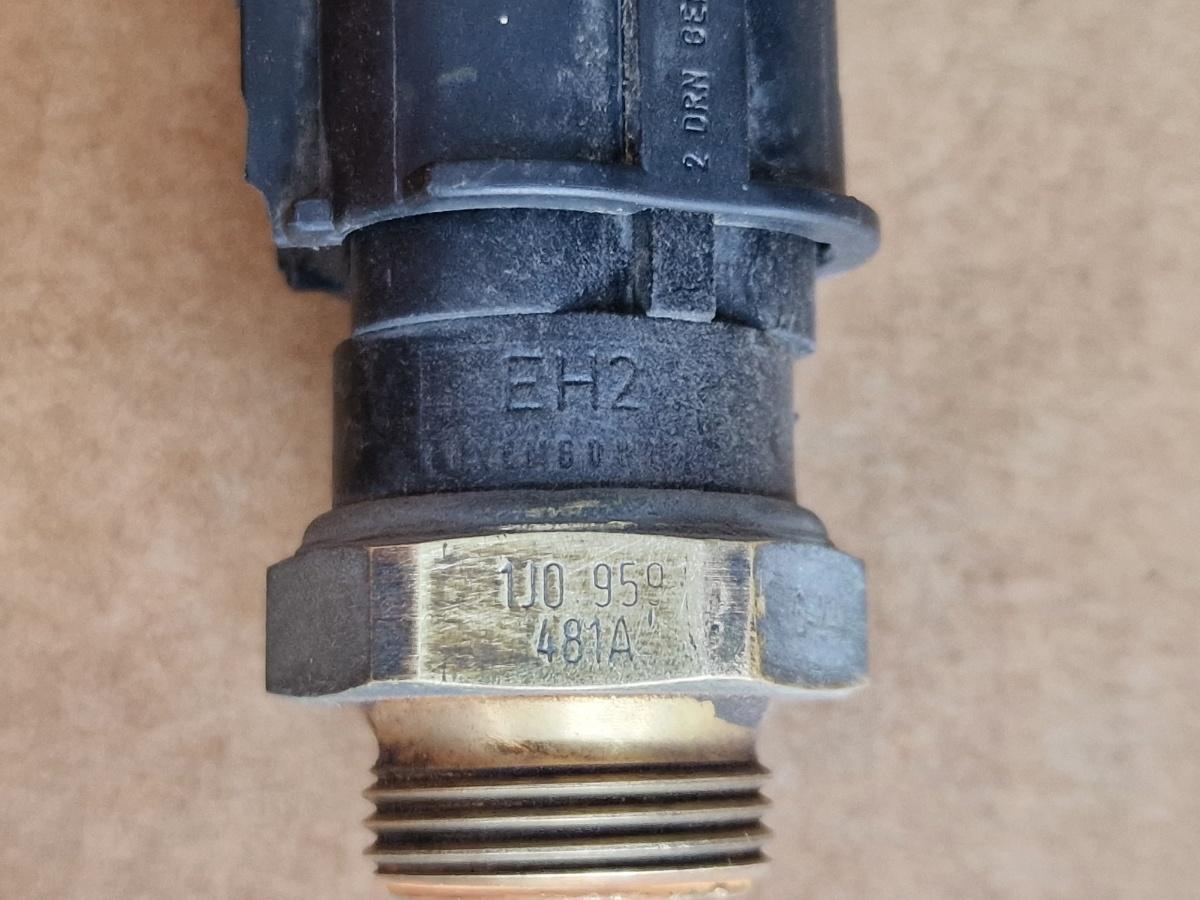 Senzor de temperatura lichid de racire VOLKSWAGEN GOLF IV Variant 1J5 1999 - 2006 1.9 TDI ATD, AXR 1J0959481A