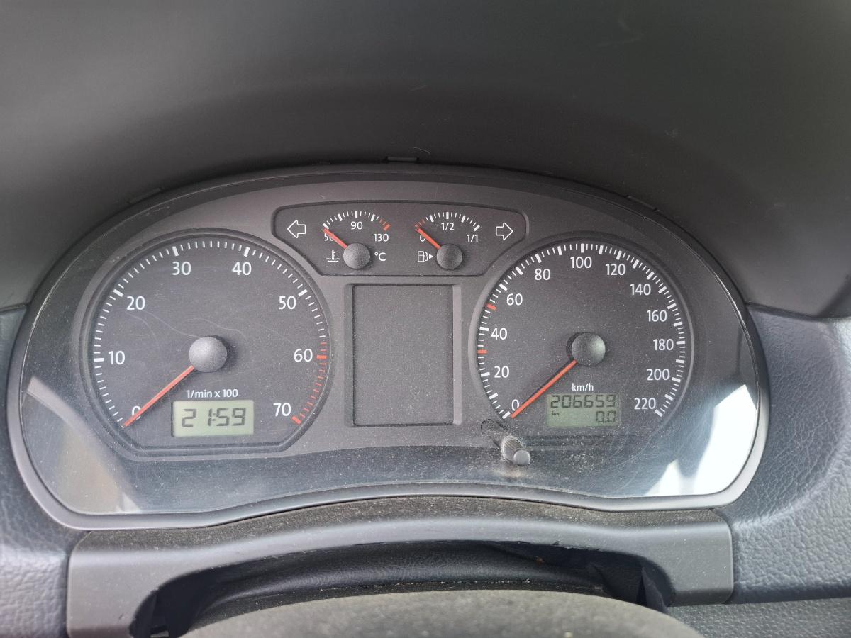 Dezmembrez VOLKSWAGEN POLO 9N_ 2005 1.2 12V BME 47KW|64HP