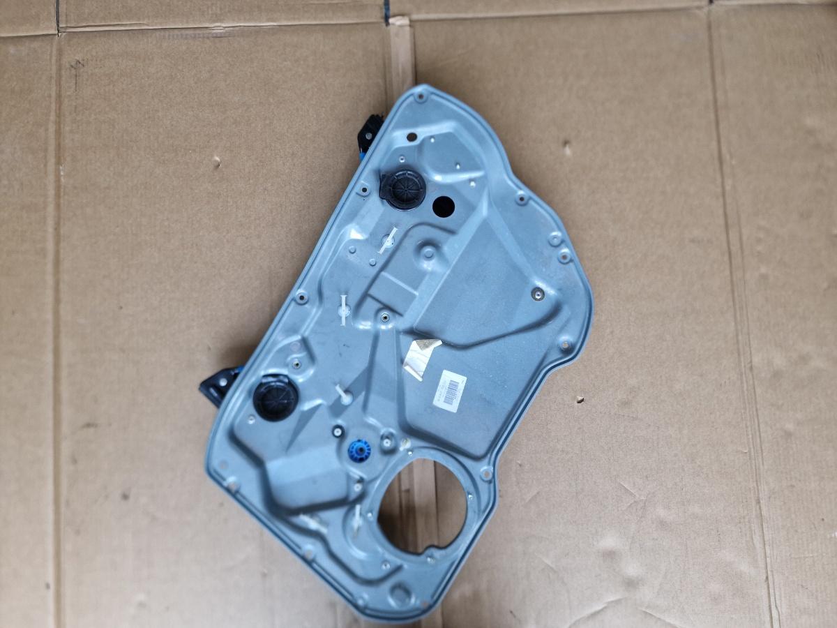 Macara geam dreapta fata SEAT CORDOBA III 6L2 2002 - 2009 1.4 16V BBY, BKY 6L4837752DJ