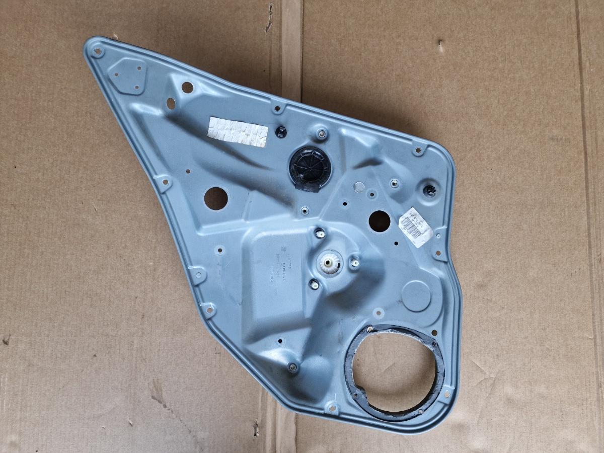 Macara geam stanga spate SEAT CORDOBA III 6L2 2002 - 2009 1.4 16V BBY, BKY 6L4839751C