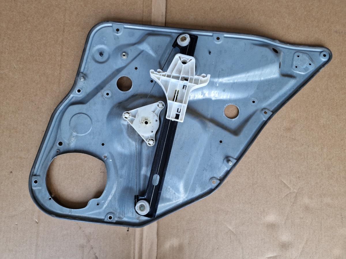 Macara geam stanga spate SEAT CORDOBA III 6L2 2002 - 2009 1.4 16V BBY, BKY 6L4839751C