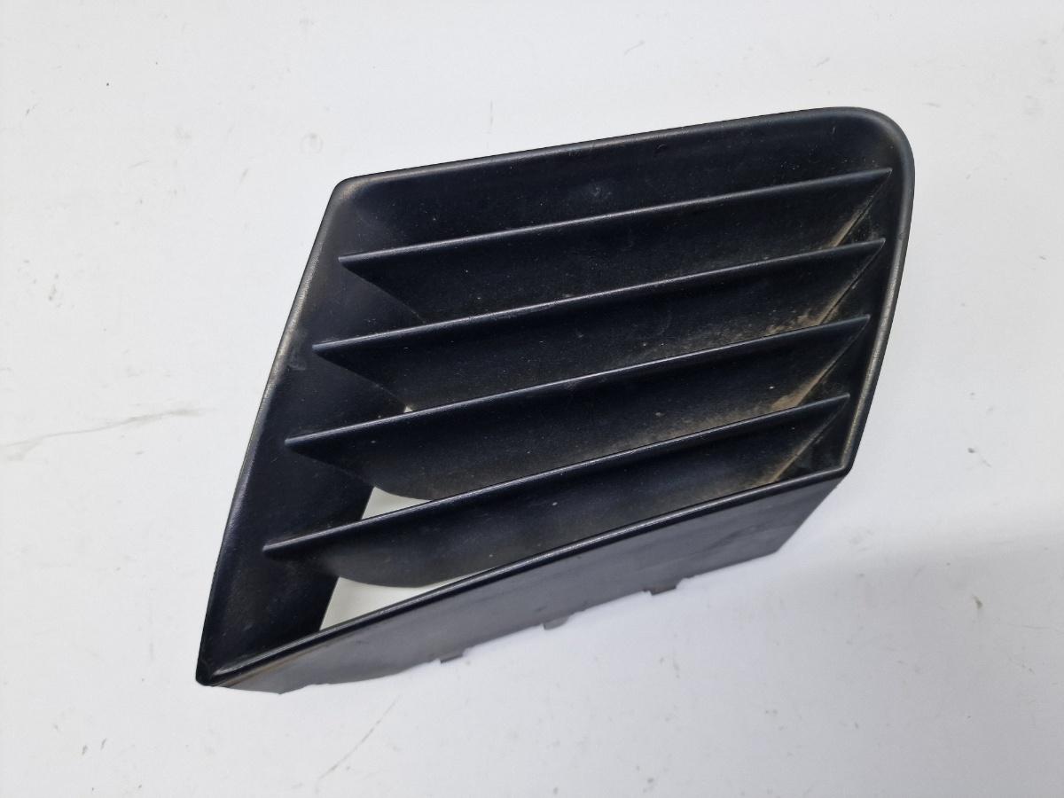 Grila superioara radiator bara de protectie fata stanga SEAT CORDOBA III 6L2 2002 - 2009 1.4 16V BBY, BKY 6L0853677