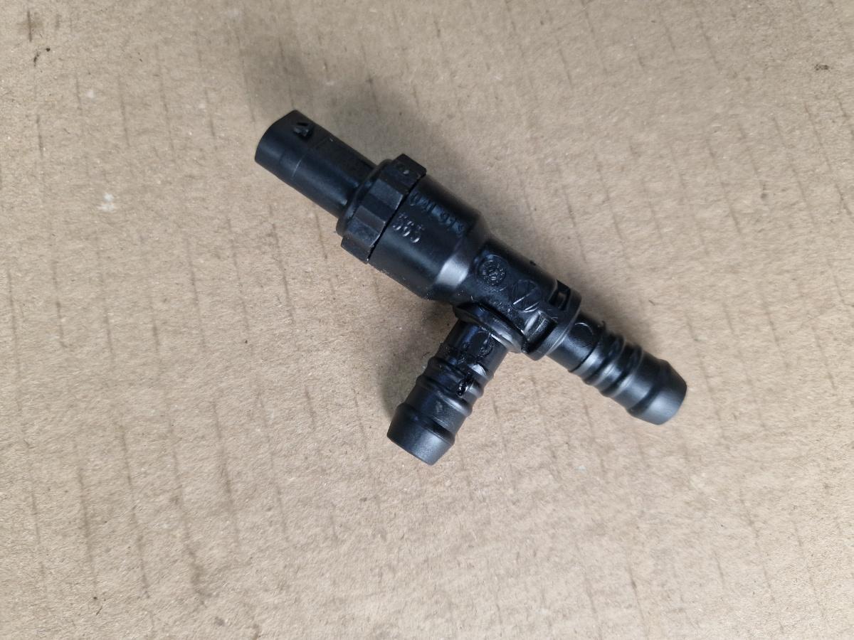 Senzor temperatura combustibil VOLKSWAGEN JETTA VI 162/163 2010 - 2018 2.0 TDI CLCA, CUUA 04L919565
