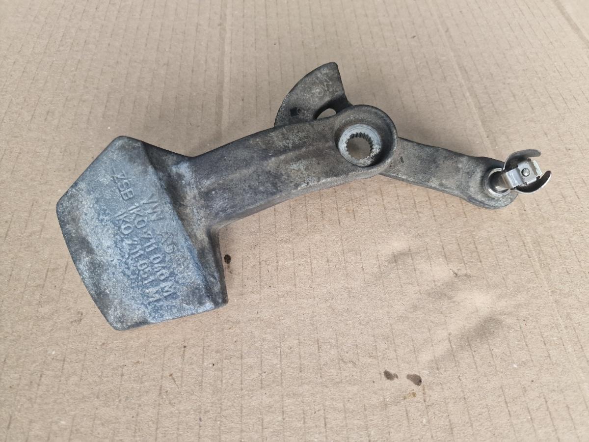 Levier timonerie schimbator de viteze VOLKSWAGEN JETTA VI 162/163 2010 - 2018 2.0 TDI CLCA, CUUA 1K0711046M 1K0711051M