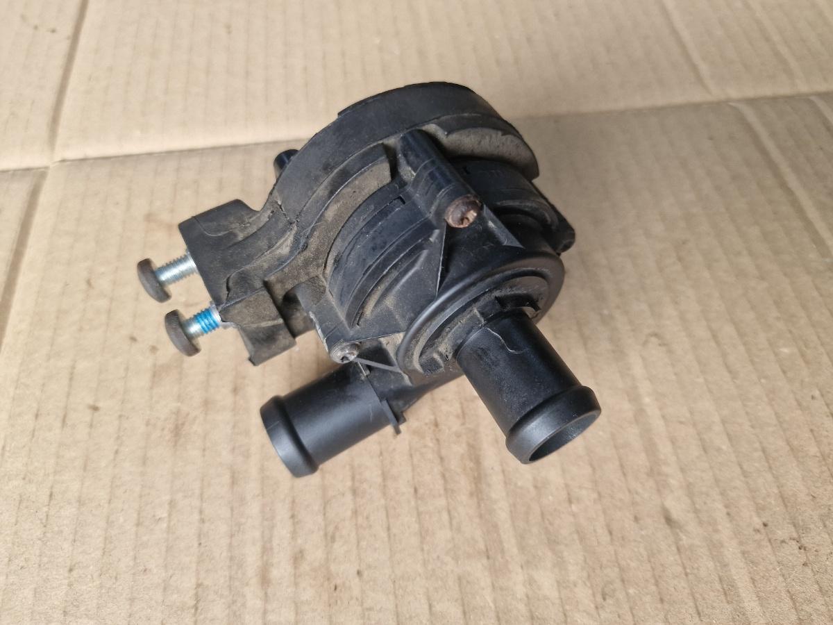 Pompa recirculare apa VOLKSWAGEN JETTA VI 162/163 2010 - 2018 2.0 TDI CLCA, CUUA 5Q0121599AN