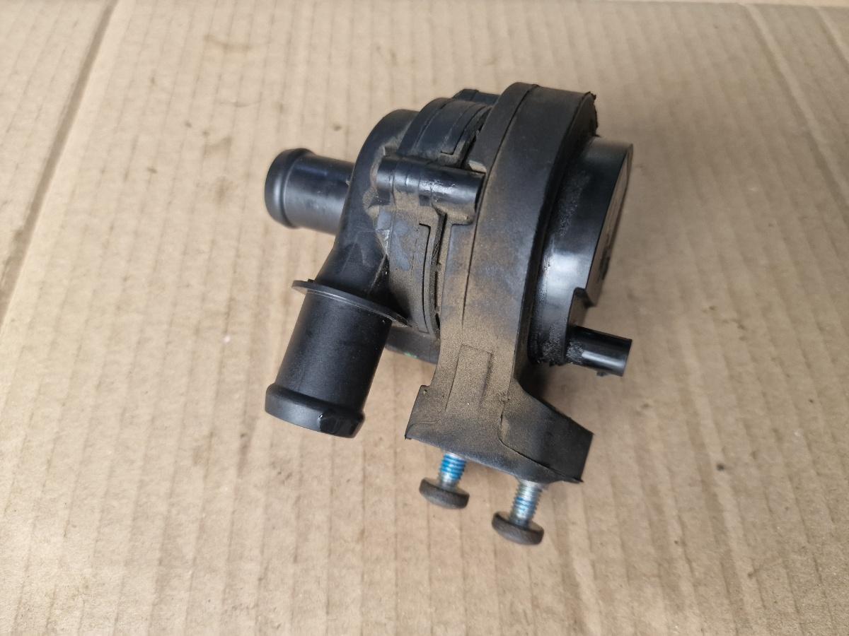 Pompa recirculare apa VOLKSWAGEN JETTA VI 162/163 2010 - 2018 2.0 TDI CLCA, CUUA 5Q0121599AN