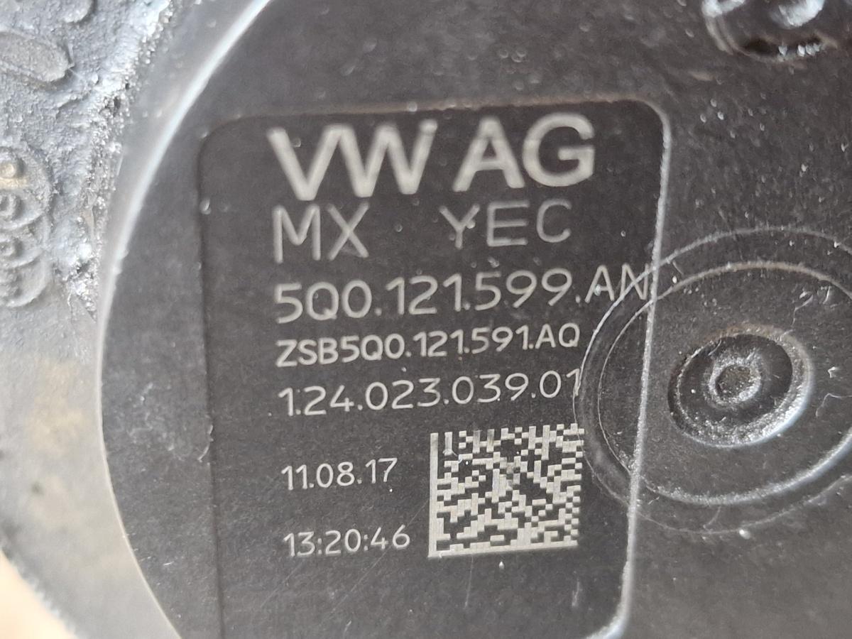 Pompa recirculare apa VOLKSWAGEN JETTA VI 162/163 2010 - 2018 2.0 TDI CLCA, CUUA 5Q0121599AN