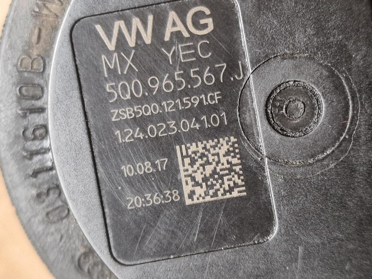 Pompa auxiliara recirculare apa VOLKSWAGEN JETTA VI 162/163 2010 - 2018 2.0 TDI CLCA, CUUA 5Q0965567J