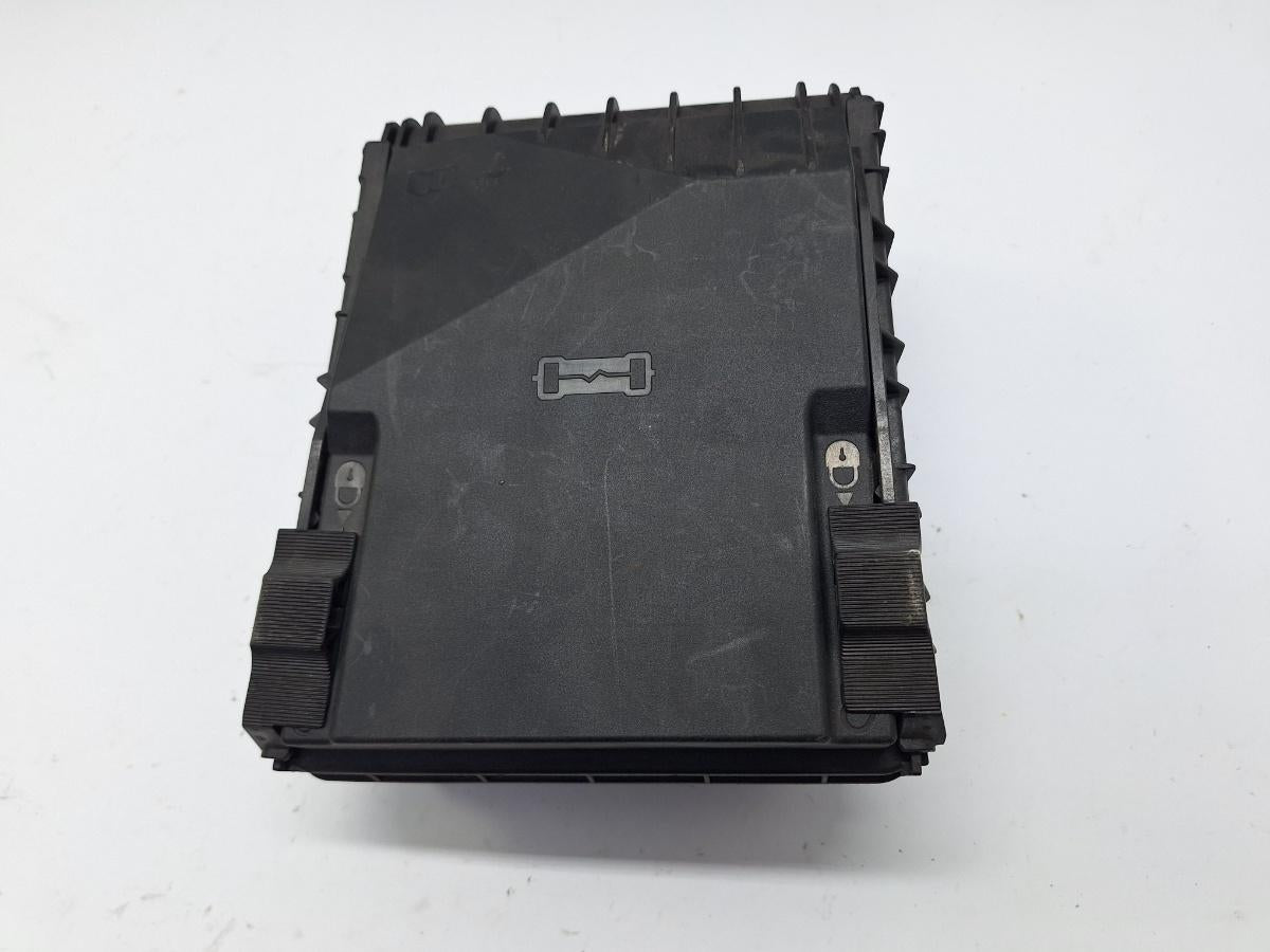 Panou sigurante VOLKSWAGEN PASSAT Variant 3C5 2005 - 2011 2.0 TDI BMP VAG 3C0937125