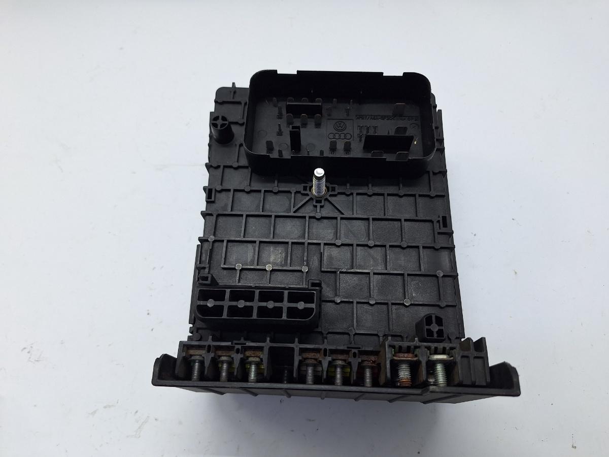 Panou sigurante VOLKSWAGEN PASSAT Variant 3C5 2005 - 2011 2.0 TDI BMP VAG 3C0937125